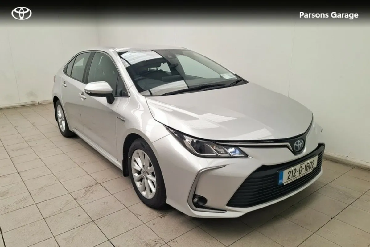 Toyota Corolla COROLLA HYB LUNA SALOON - Image 1