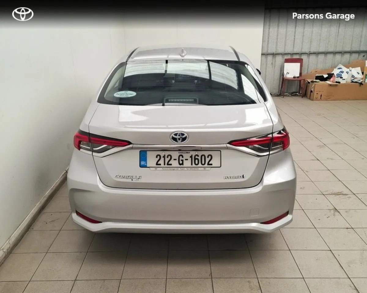 Toyota Corolla COROLLA HYB LUNA SALOON - Image 4