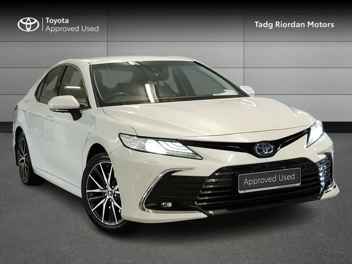 Toyota Camry PLATINUM EDITION *PRICE REDUCTION* - Image 1
