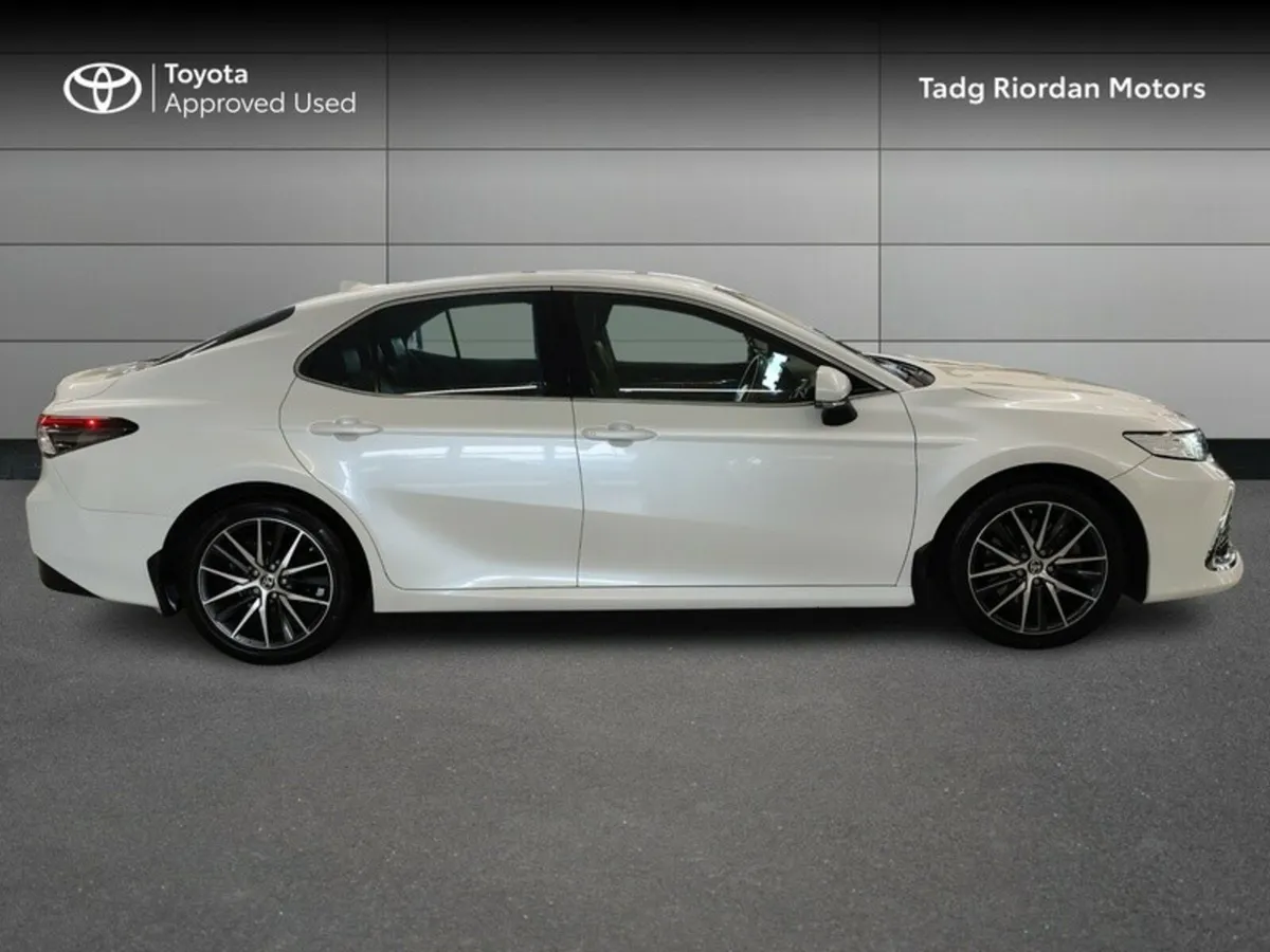 Toyota Camry PLATINUM EDITION *PRICE REDUCTION* - Image 3