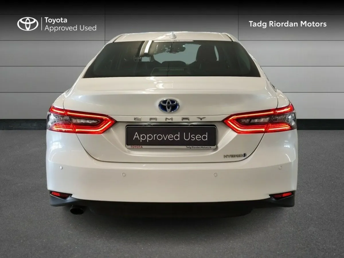 Toyota Camry PLATINUM EDITION *PRICE REDUCTION* - Image 4