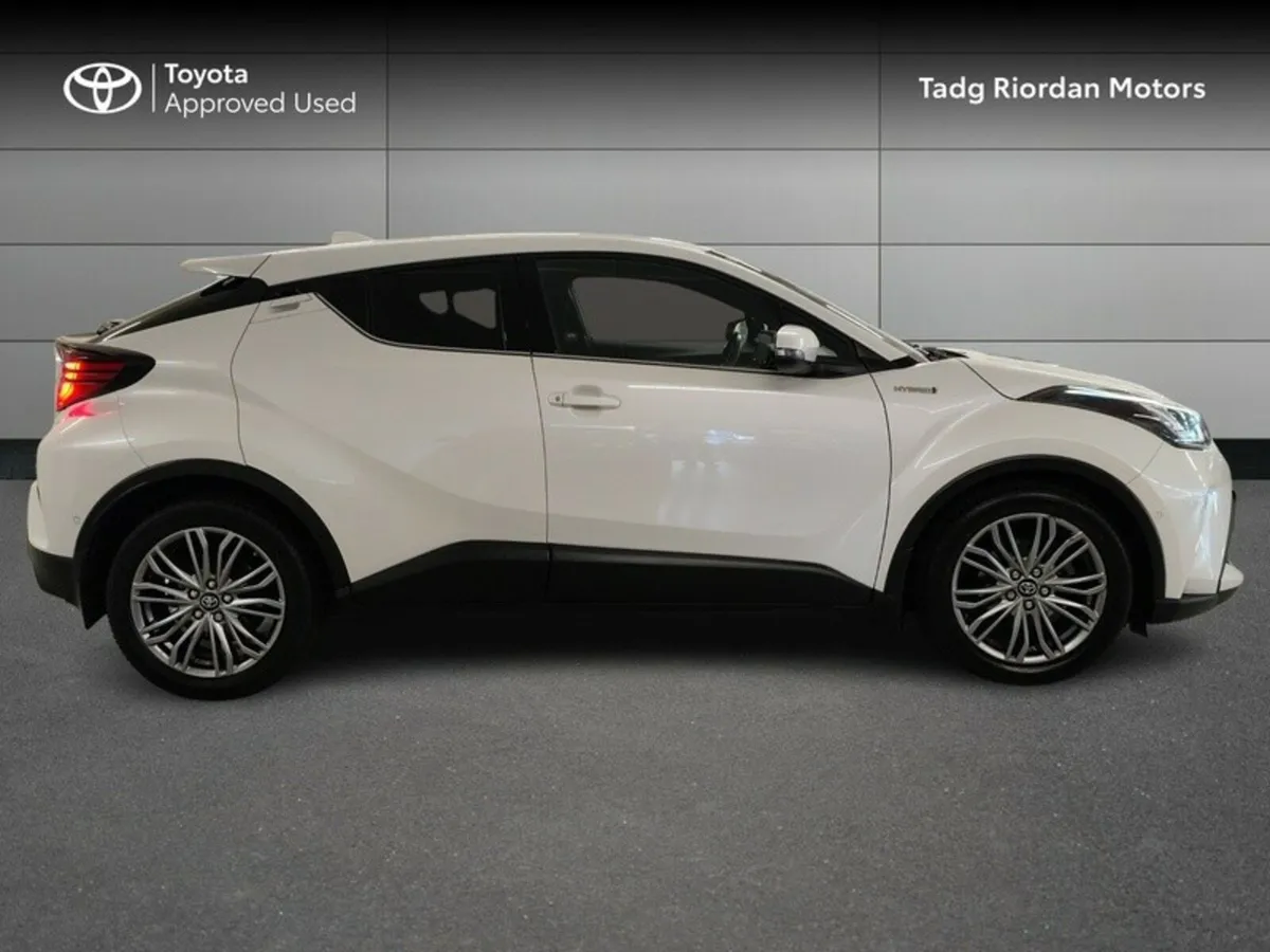 Toyota C-HR 1.8 HYBRID SOL - Image 3