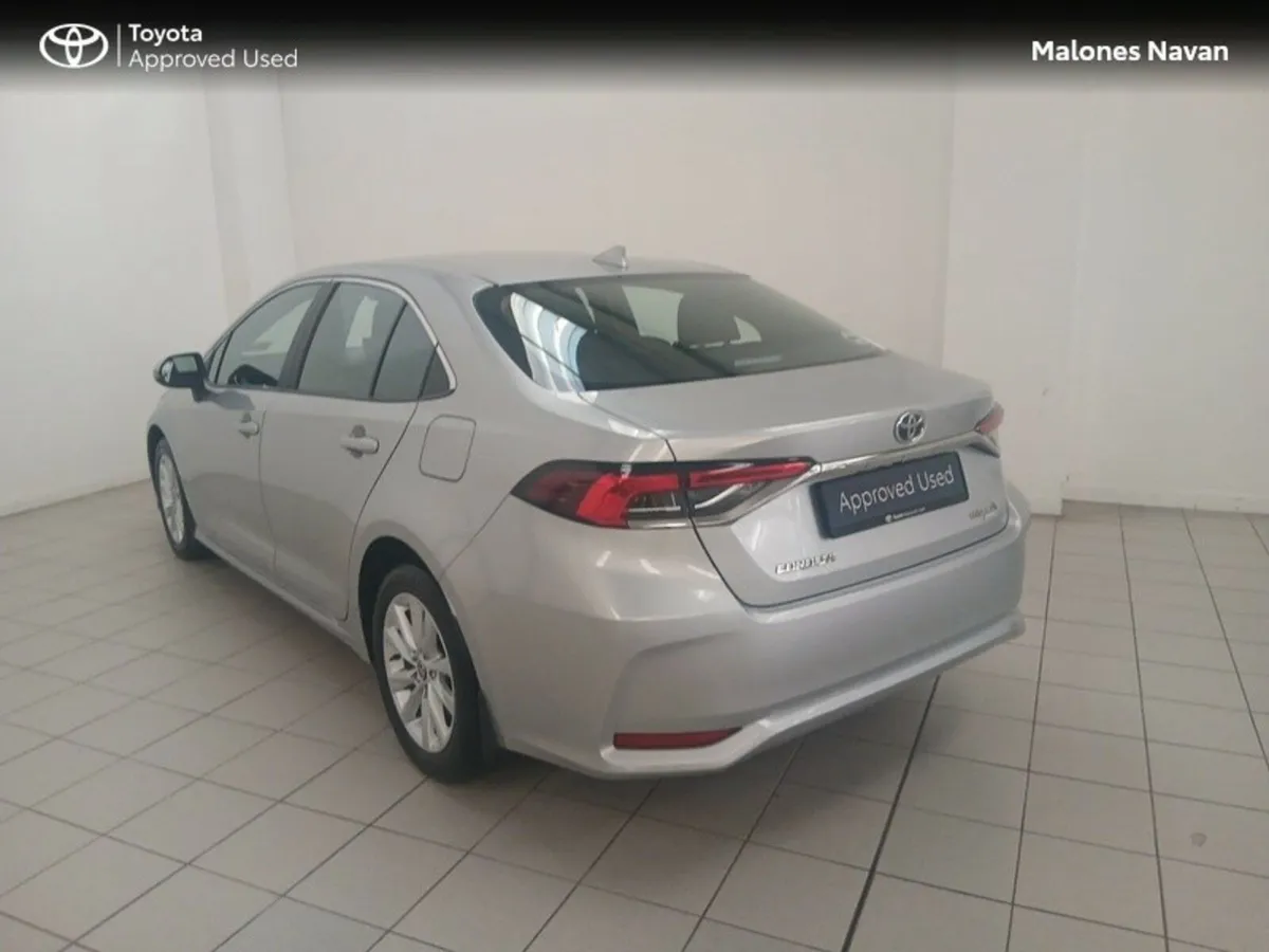 Toyota Corolla COROLLA SALOON LUNA - Image 2