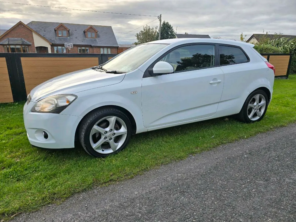 Kia Proceed - Image 4