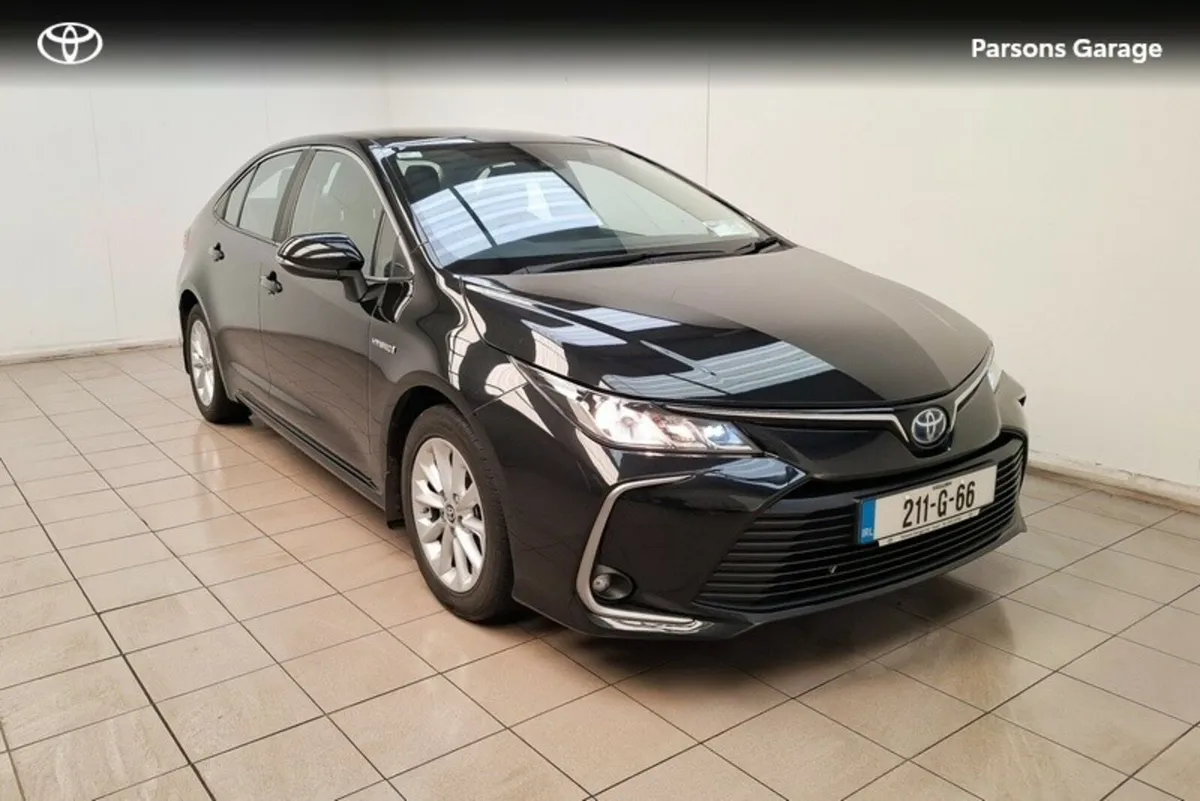 Toyota Corolla COROLLA HYB LUNA SALOON - Image 1