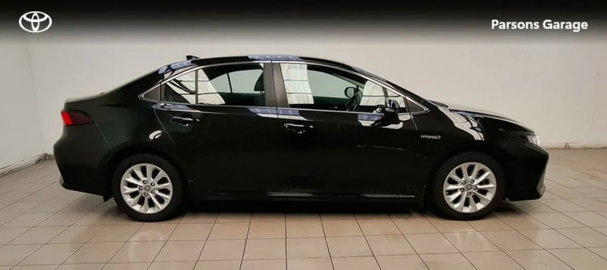 Toyota Corolla COROLLA HYB LUNA SALOON - Image 2