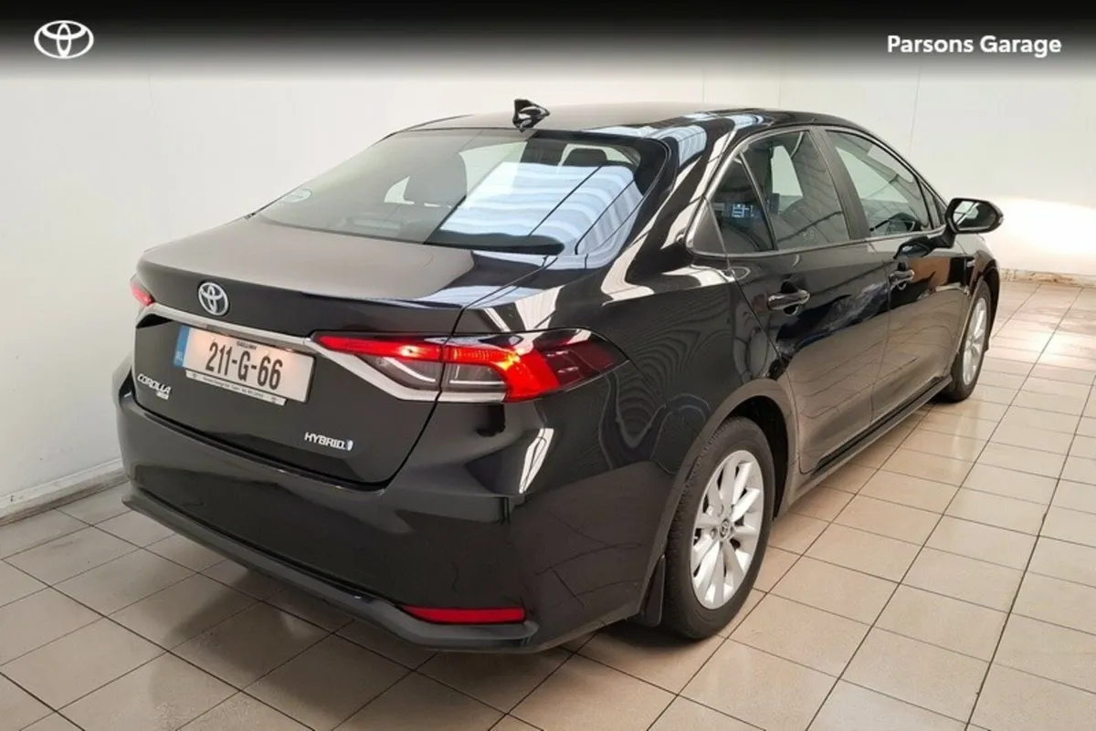 Toyota Corolla COROLLA HYB LUNA SALOON - Image 3