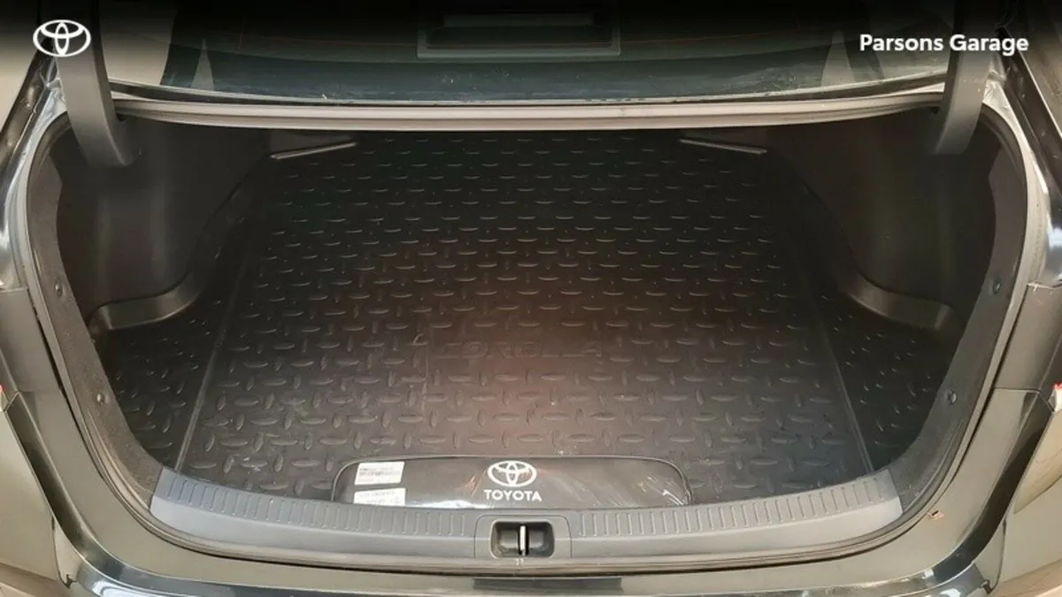 Toyota Corolla COROLLA HYB LUNA SALOON - Image 4