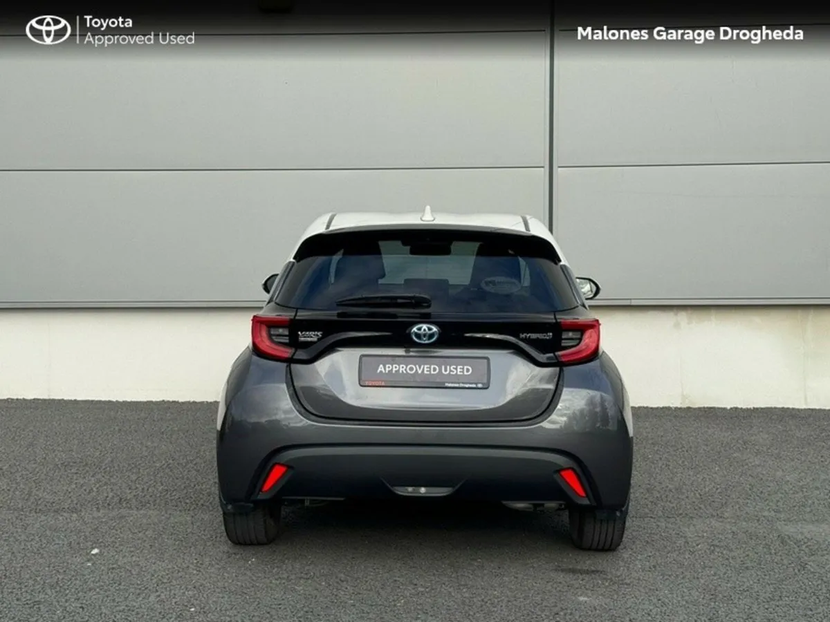 Toyota Yaris 1.5 Hybrid Luna Sport Call Now 041 98 - Image 4