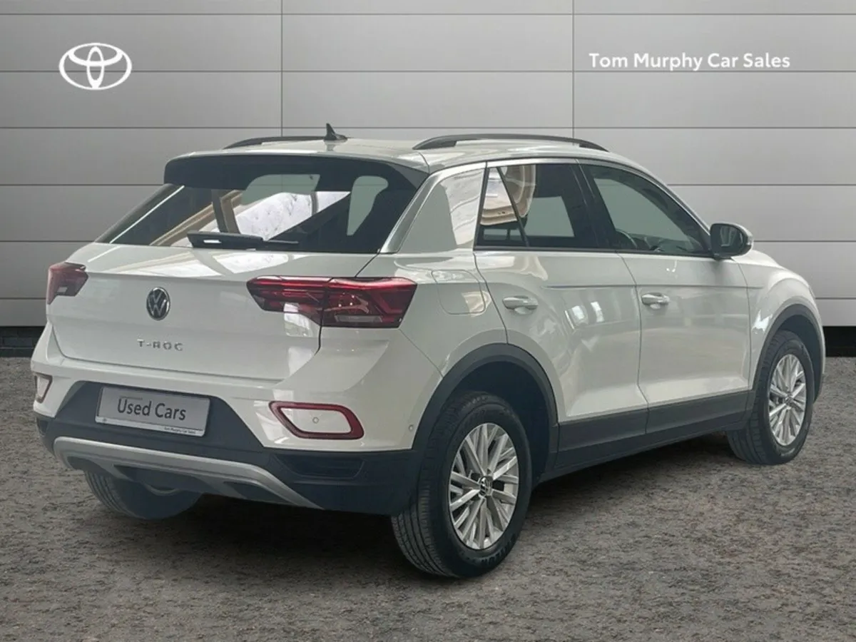 Volkswagen T-Roc LIFE 1.0 TSI MANUAL 6SPEED FWD 11 - Image 2