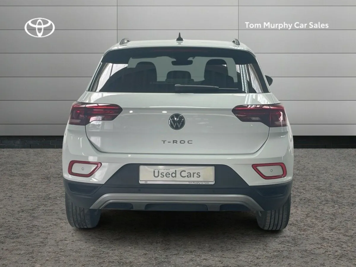 Volkswagen T-Roc LIFE 1.0 TSI MANUAL 6SPEED FWD 11 - Image 4