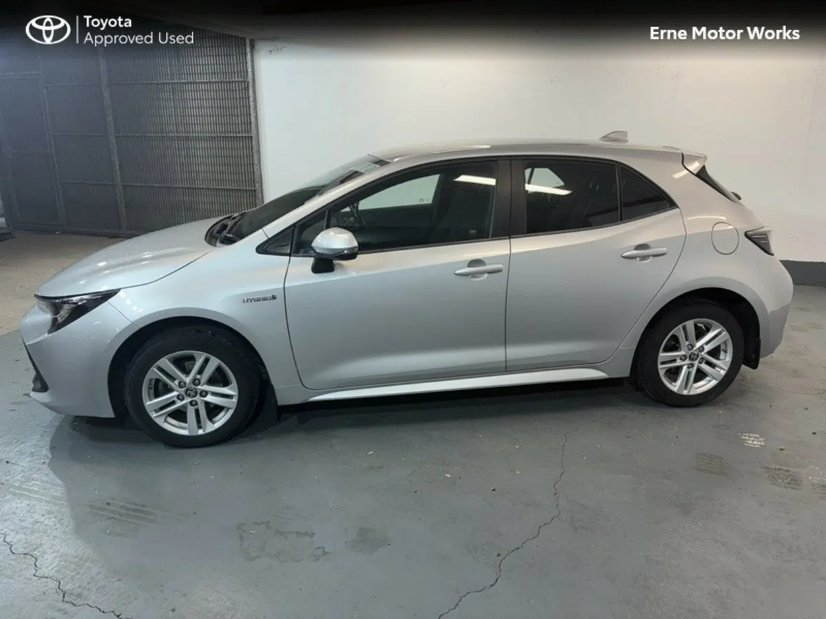 Toyota Corolla COROLLA HYBRID LUNA H/B - Image 2