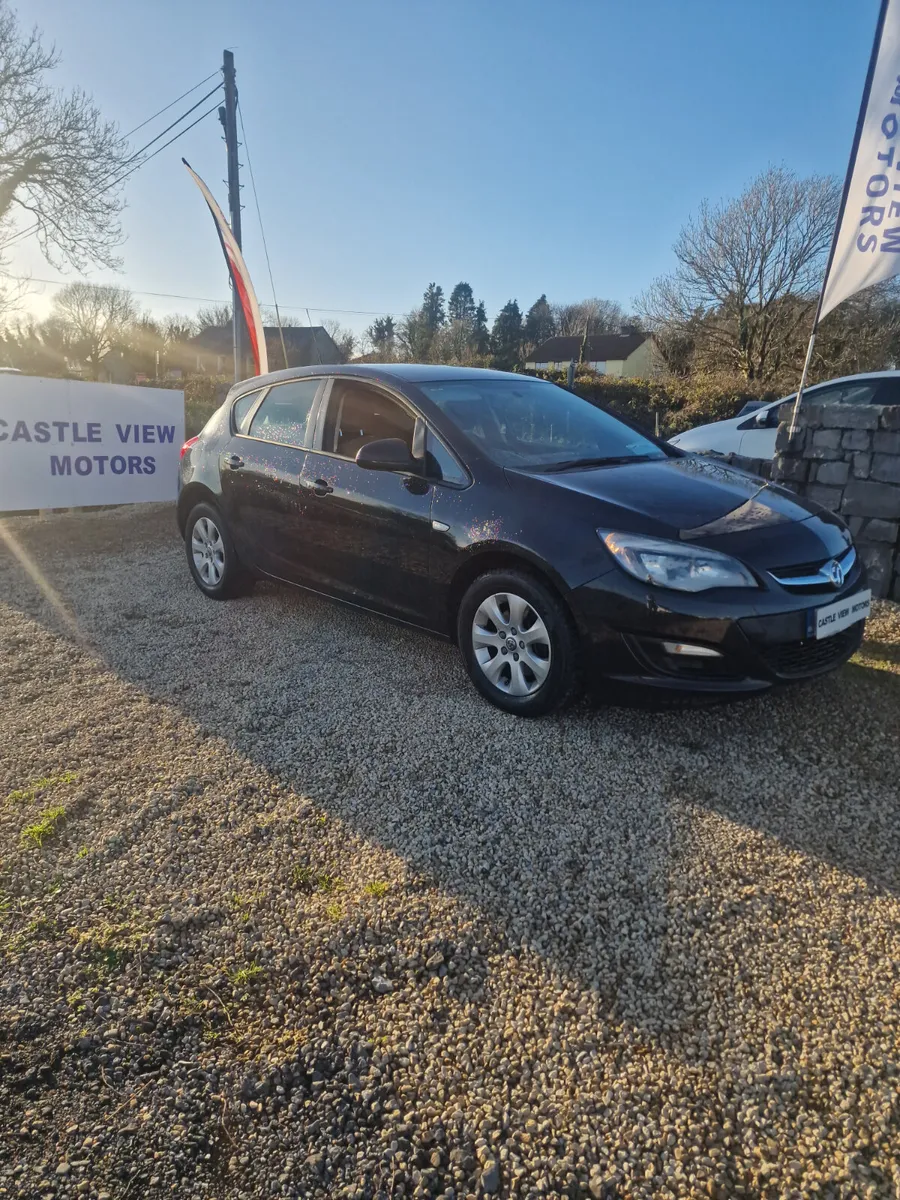 15 Vauxhall Astra 1.6 diesel - Image 1