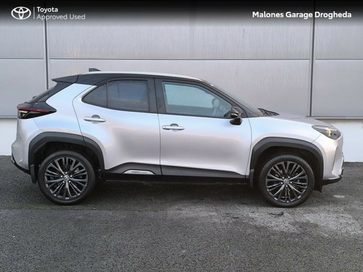 Toyota Yaris Cross 1.5 Hybrid Adventure *High Spec - Image 3