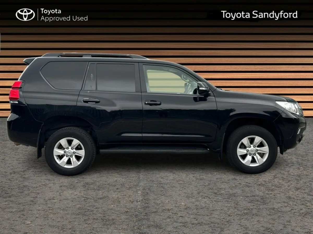 Toyota Land Cruiser LWB COMMERCIAL MANUAL // AIR C - Image 3
