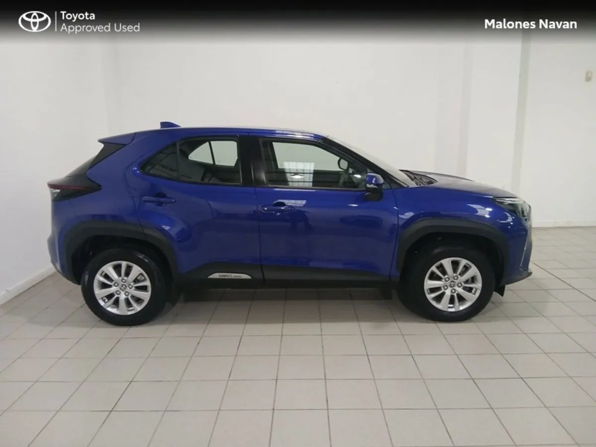 Toyota Yaris Cross YARIS CROSS LUNA - Image 3
