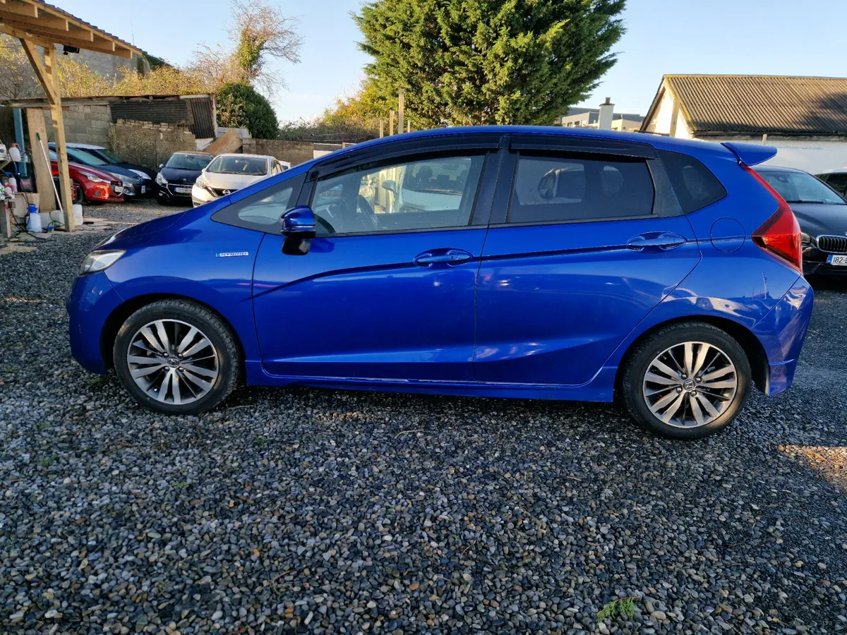 2015 Honda Fit|Sports Pack| High spec - Image 4