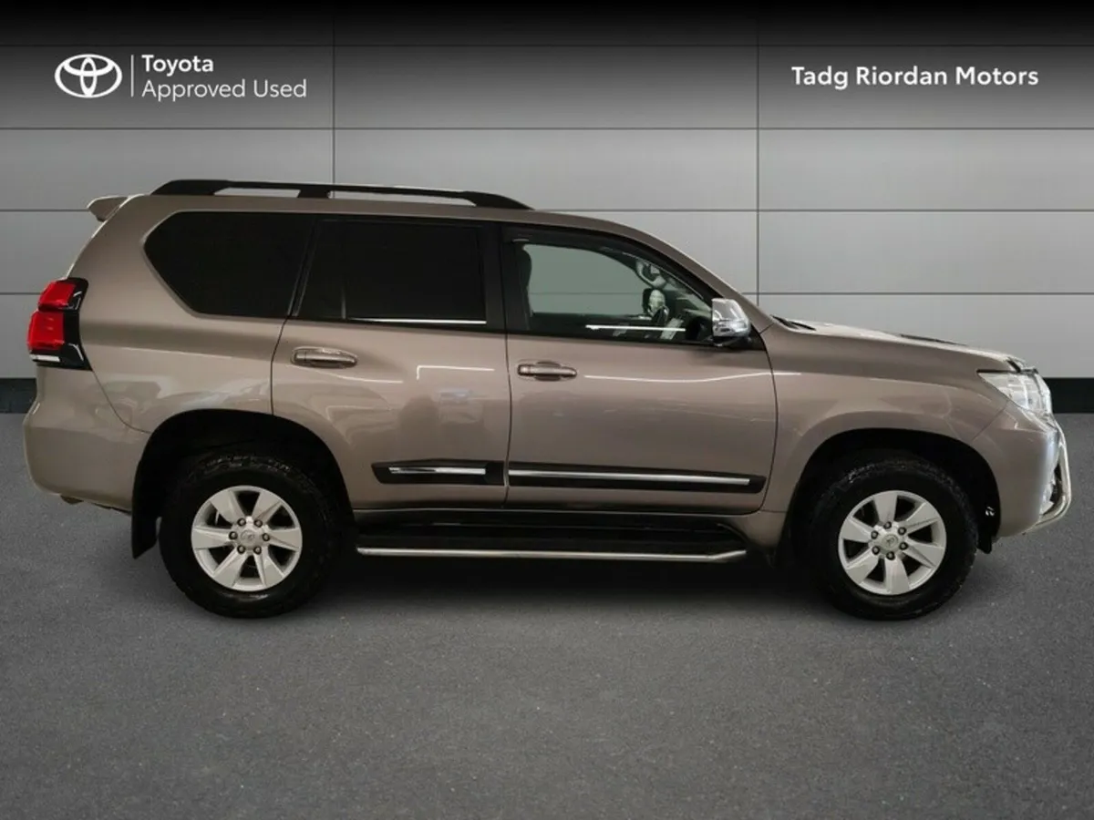 Toyota Land Cruiser LWB COMM A/T (HIGH SPEC) - Image 3