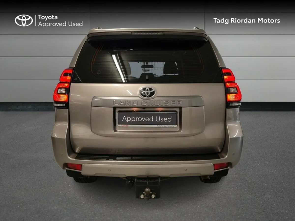 Toyota Land Cruiser LWB COMM A/T (HIGH SPEC) - Image 4