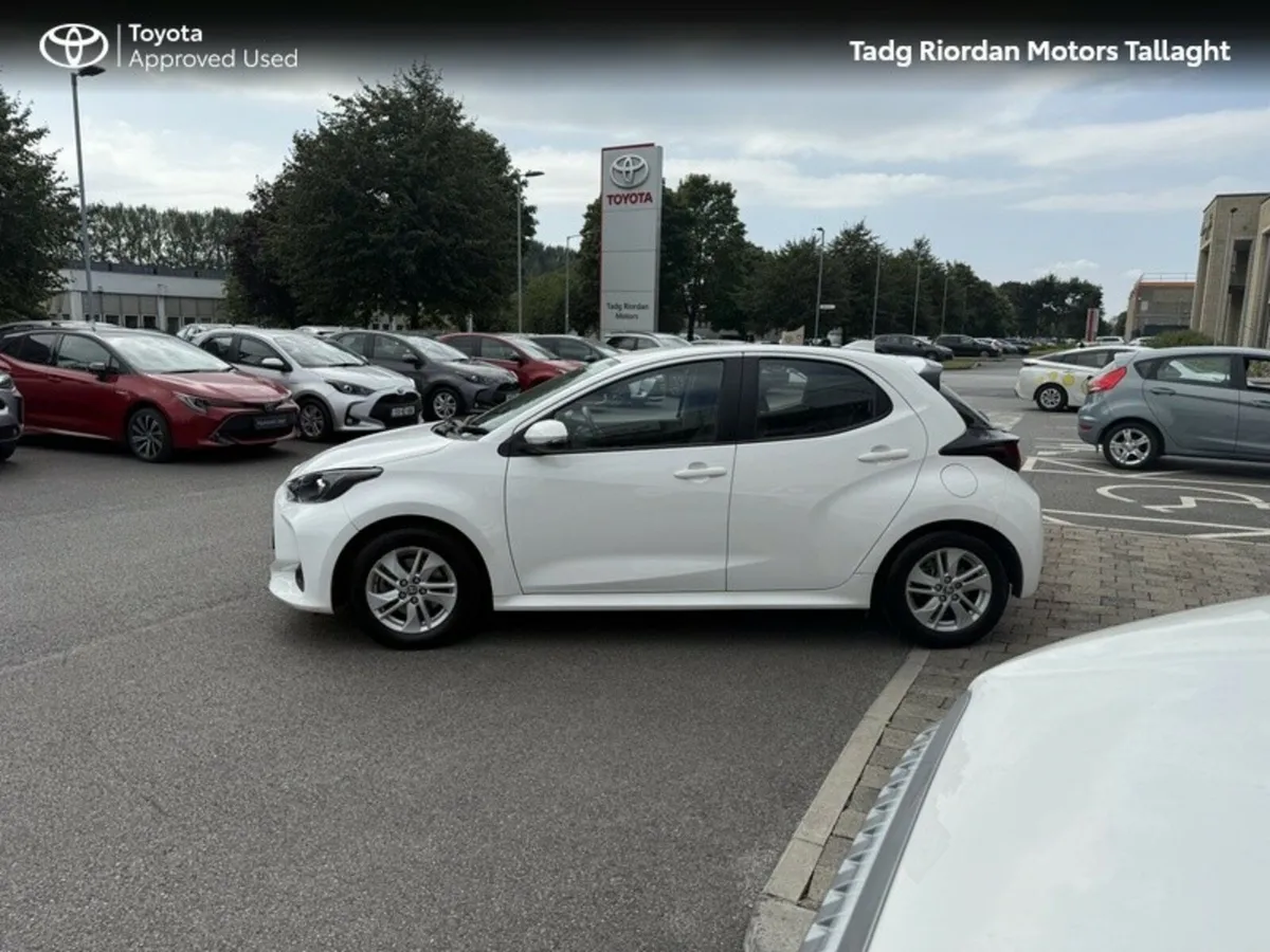 Toyota Yaris HYBRID LUNA 4DR AUTO*** GUARANTEED €1 - Image 4