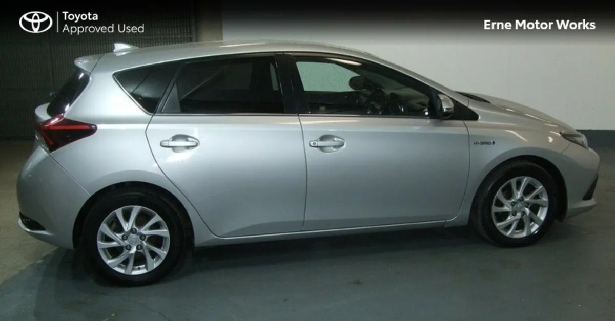 Toyota Auris AURIS Hybrid Luna - Image 3