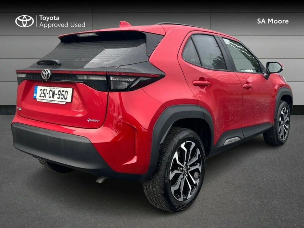 Toyota Yaris Cross LUNA SPORT DEMO - Image 2