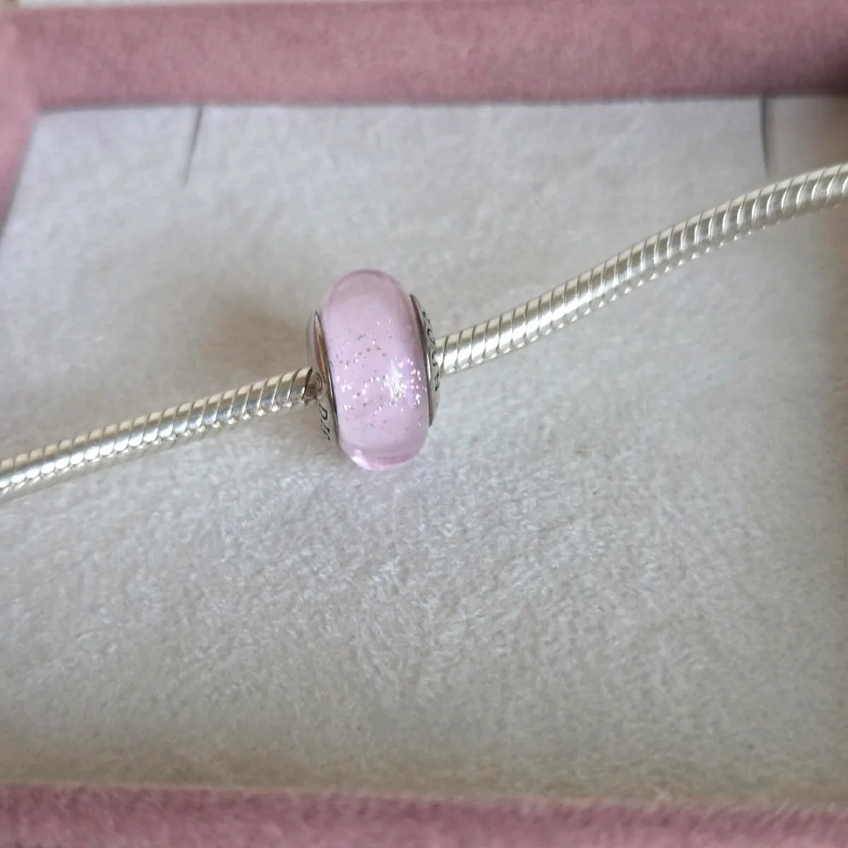 Pandora Disney charm Glow-in-the-dark - Image 1