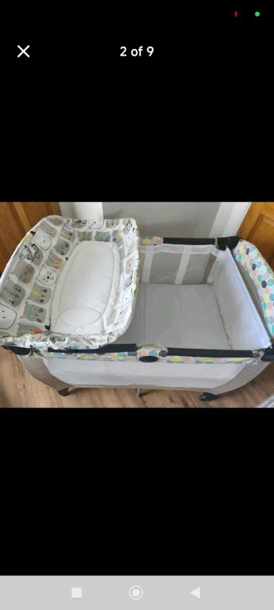 Baby travel cot, newborn inserts and change pad - Image 2