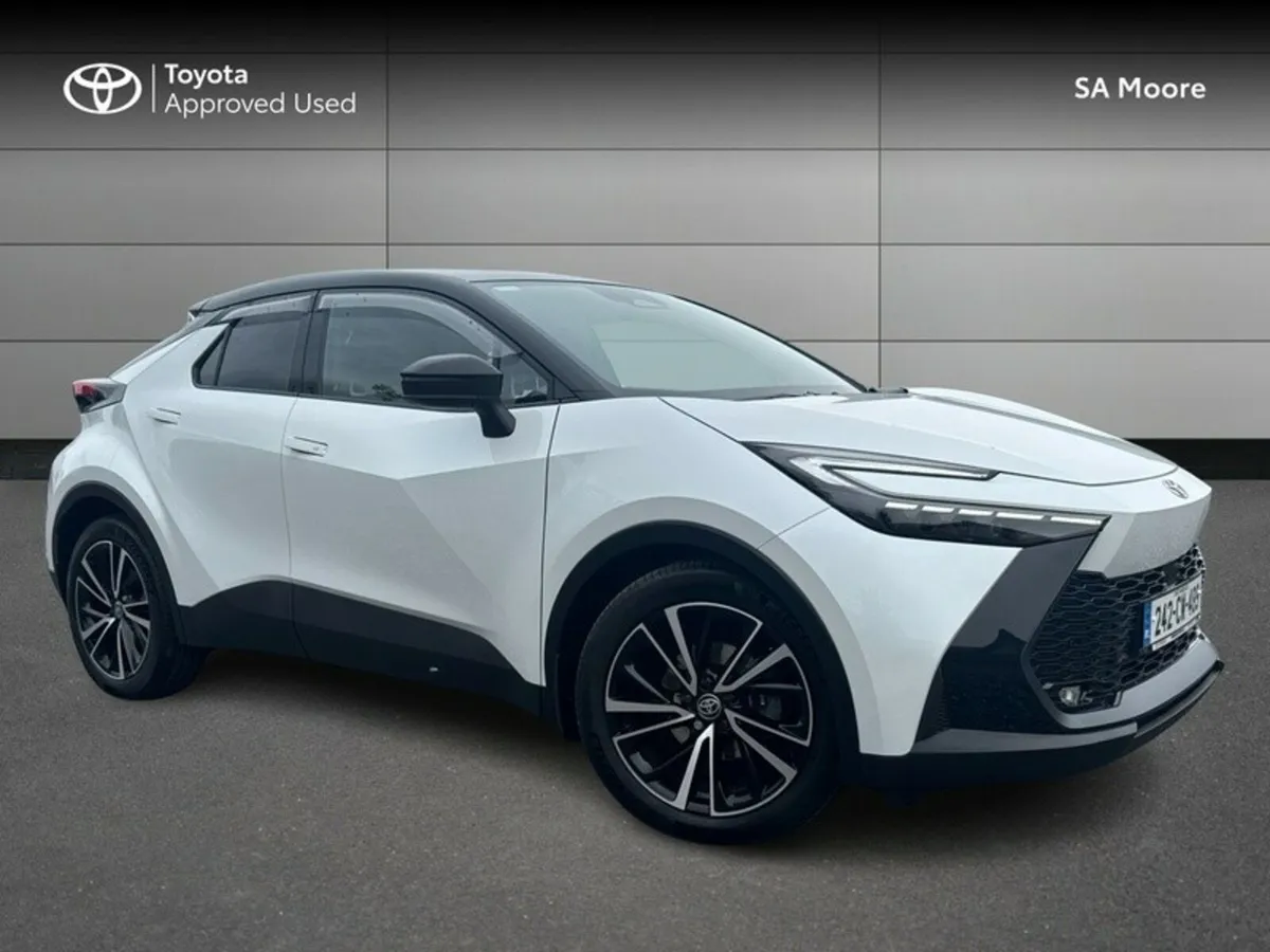 Toyota C-HR HYBRID SOL - Image 1