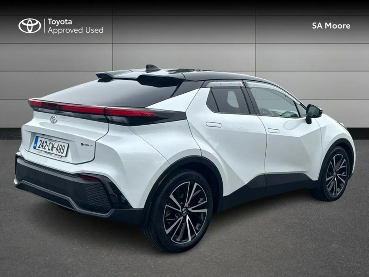 Toyota C-HR HYBRID SOL - Image 2
