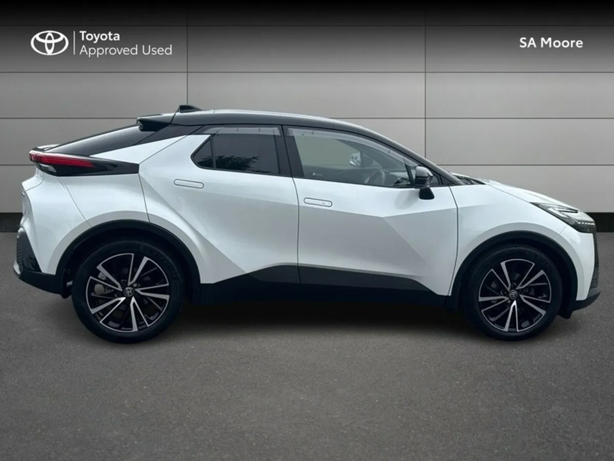 Toyota C-HR HYBRID SOL - Image 3