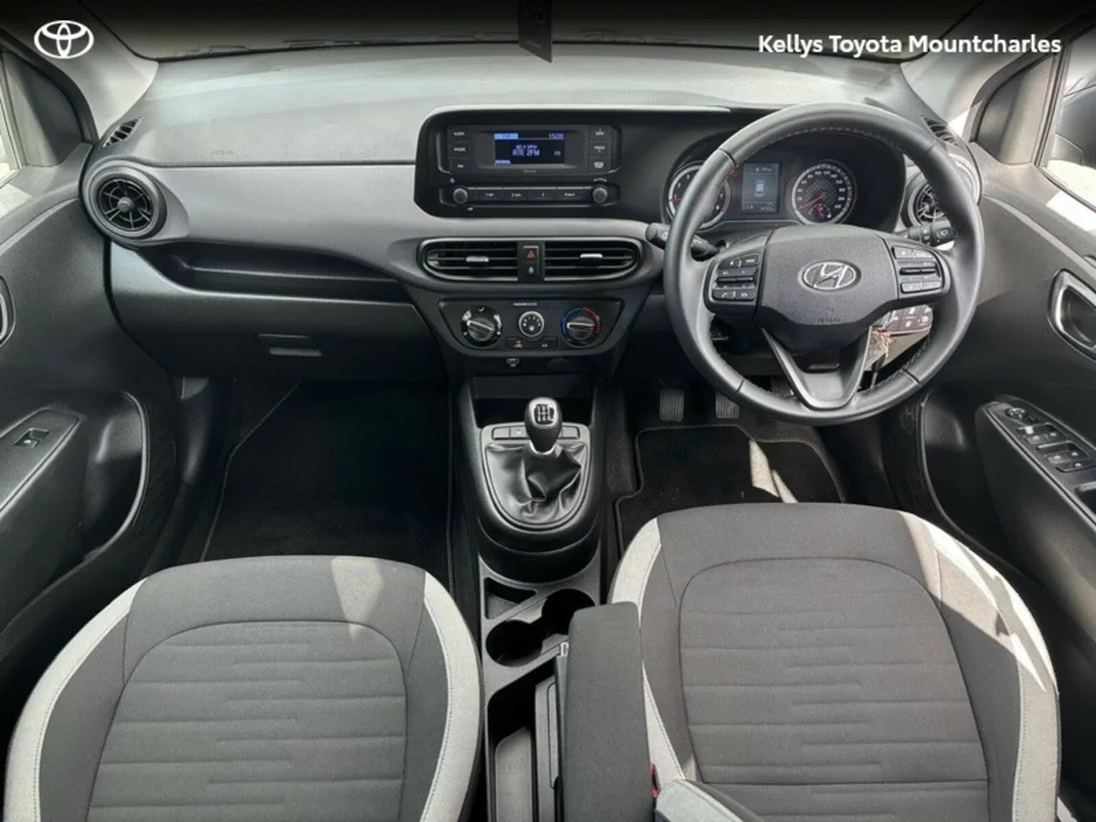 Hyundai i10 DELUXE 5DR - Image 4