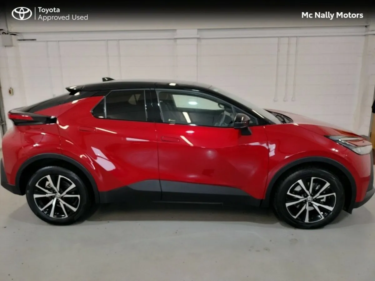 Toyota C-HR PHEV SPORT+ 3 FREE SVC DEMO SAVE €3000 - Image 4