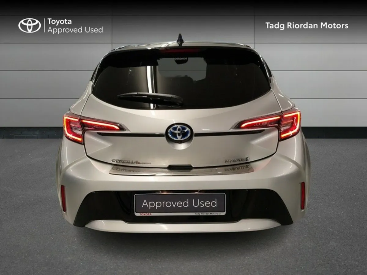 Toyota Corolla HYBRID L/SPORT HB - Image 4