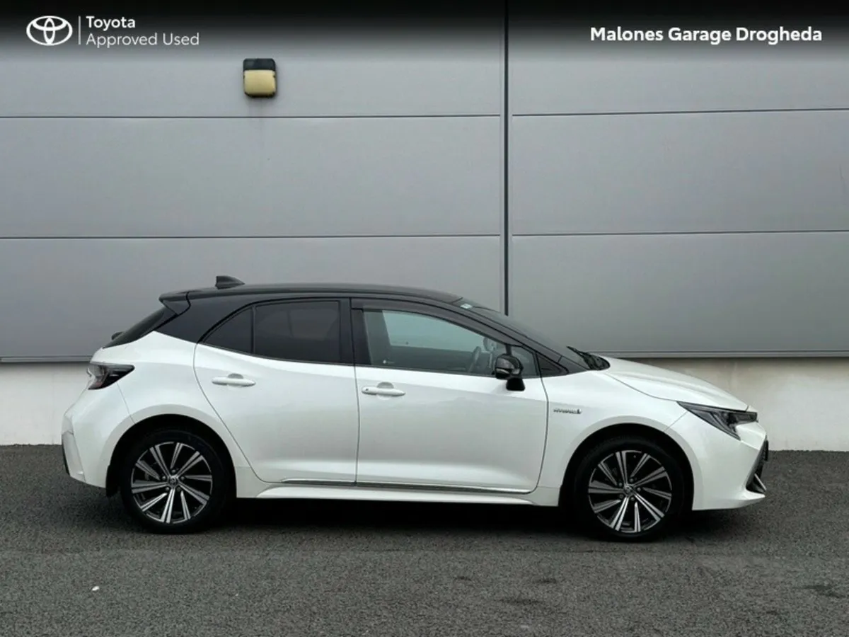 Toyota Corolla 1.8 Hybrid Luna Sport Call Now: 041 - Image 3