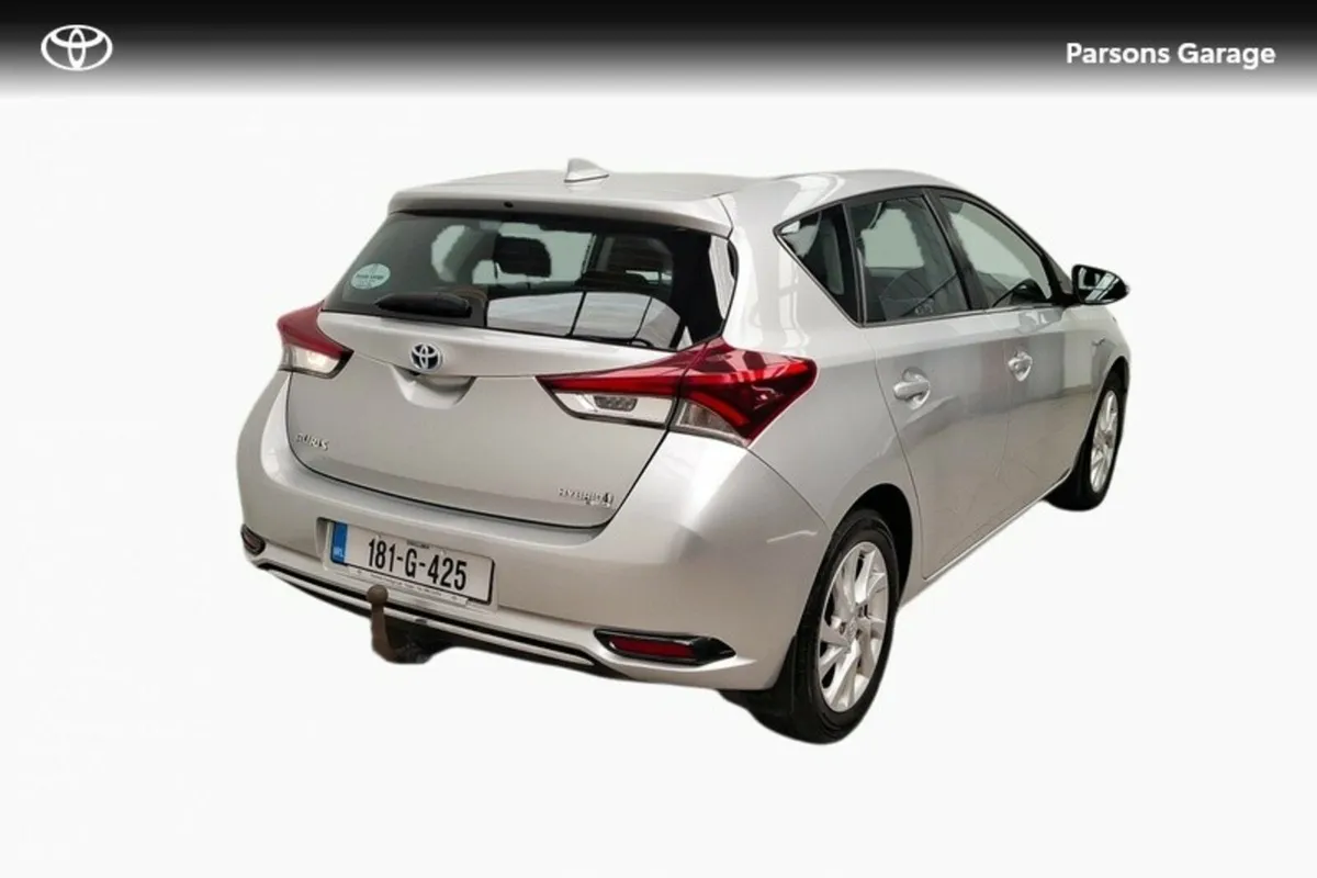 Toyota Auris AURIS HYBRID LUNA 5DR - Image 2