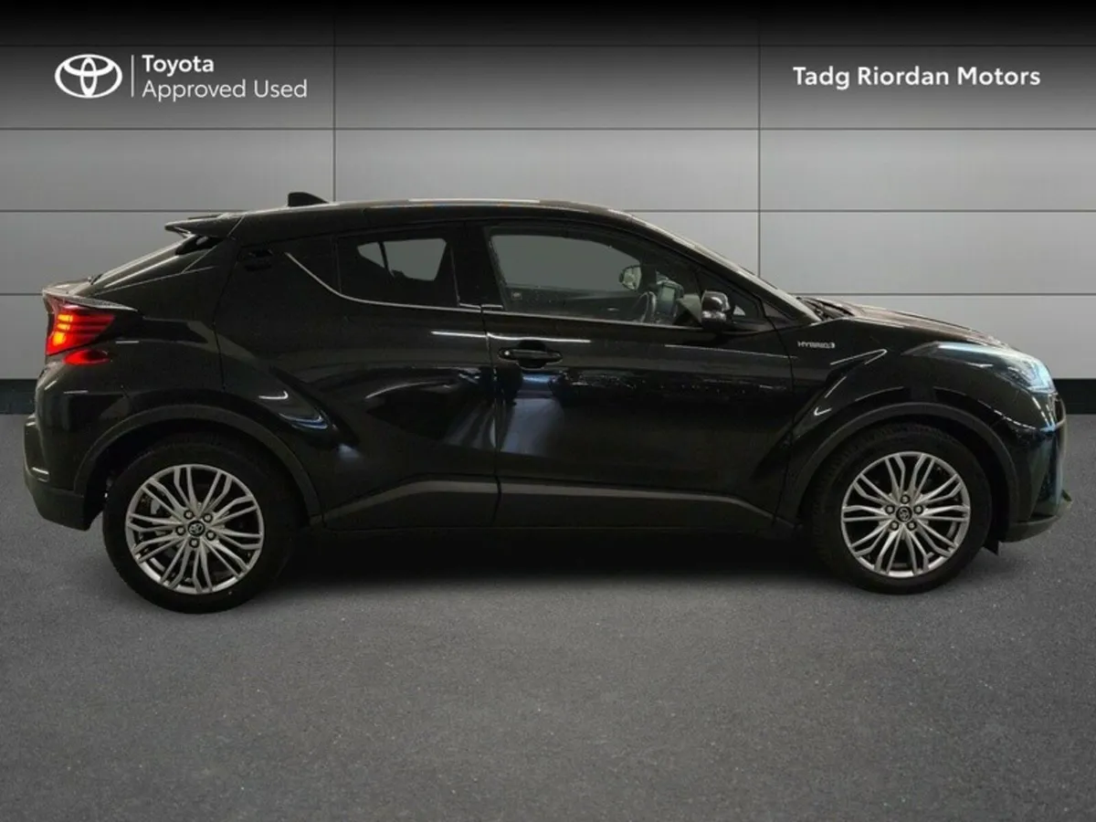 Toyota C-HR 1.8 HYBRID SOL - Image 3