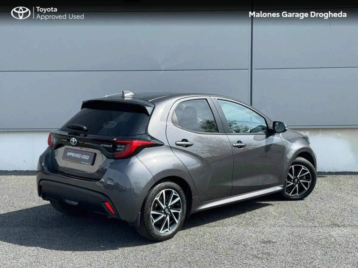 Toyota Yaris 1.5 Hybrid Luna Sport Call Now 041 98 - Image 2