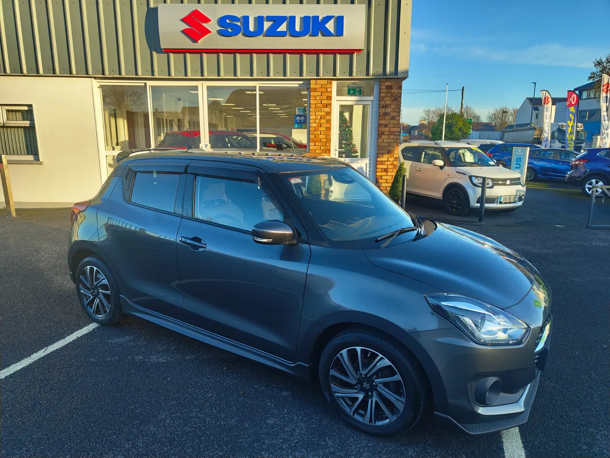 Suzuki Swift 1.2 SZ5 Black Edition - Image 2