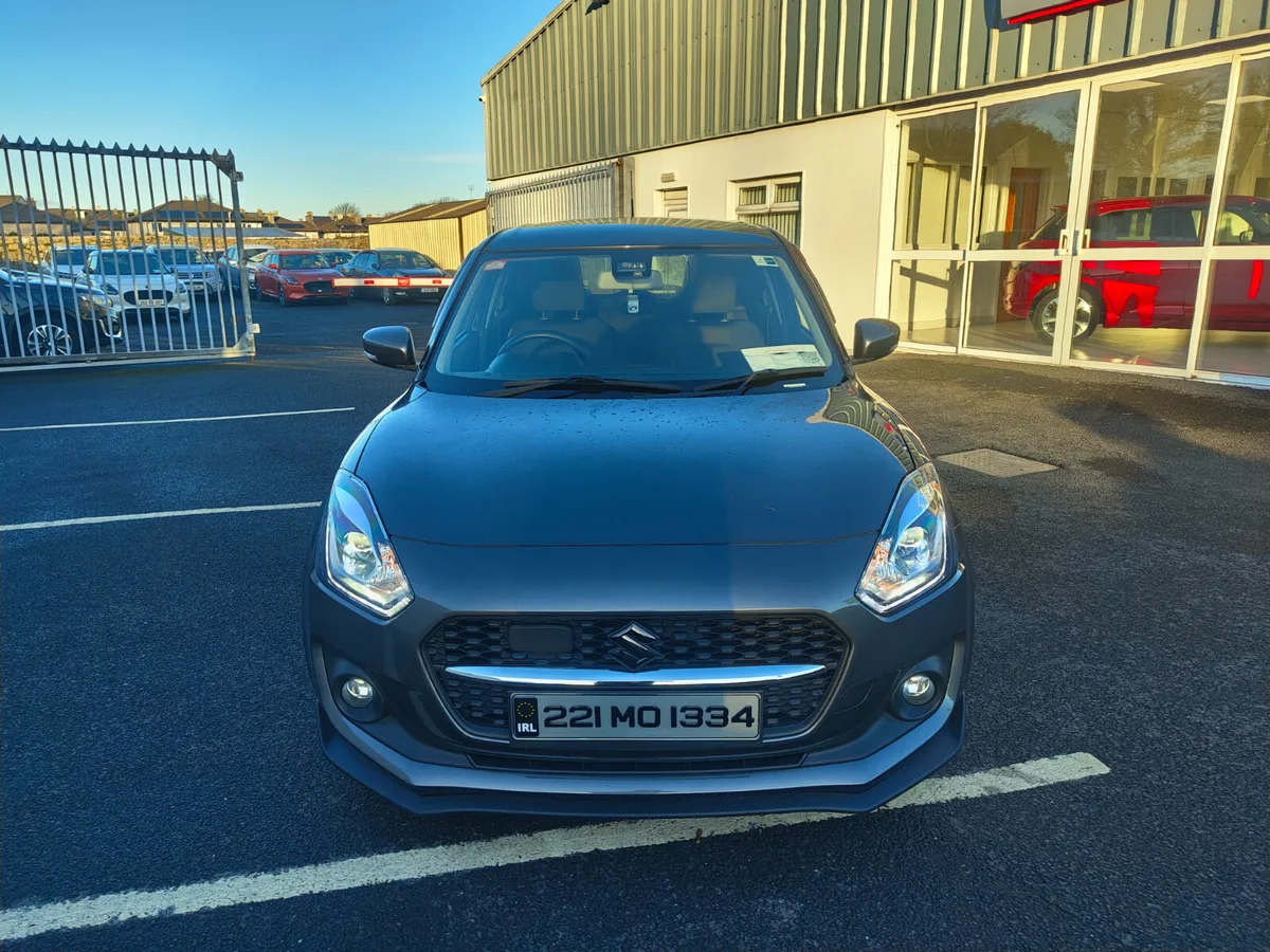 Suzuki Swift 1.2 SZ5 Black Edition - Image 3