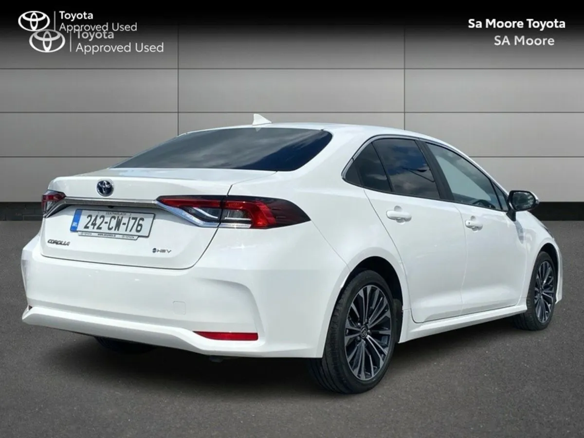 Toyota Corolla LUNA SPORT SALOON - Image 2