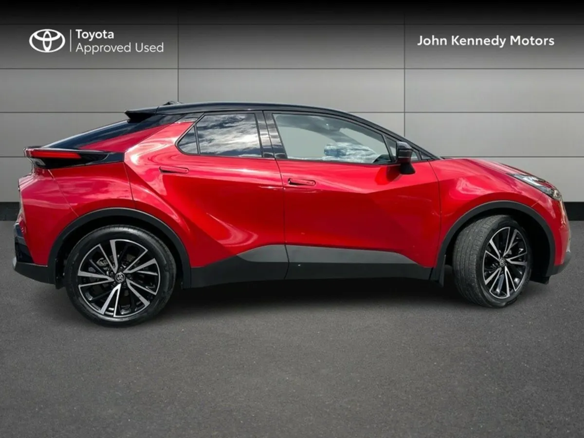 Toyota C-HR HYBRID SOL - Image 3