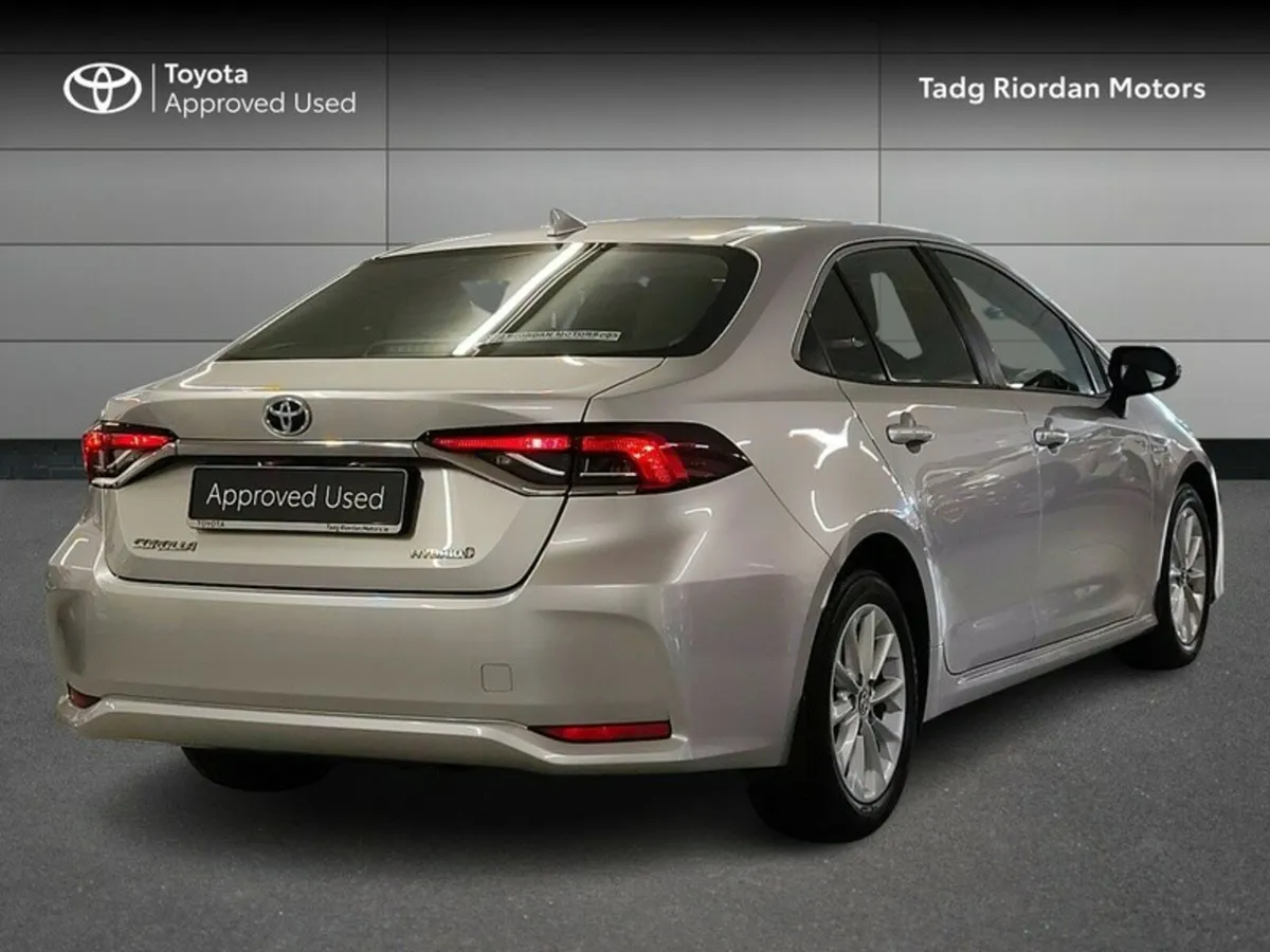 Toyota Corolla LUNA SALOON - Image 2