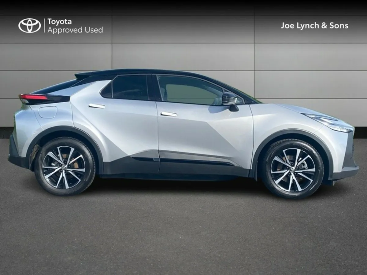Toyota C-HR C-HR PHEV SPORT+ - Image 3