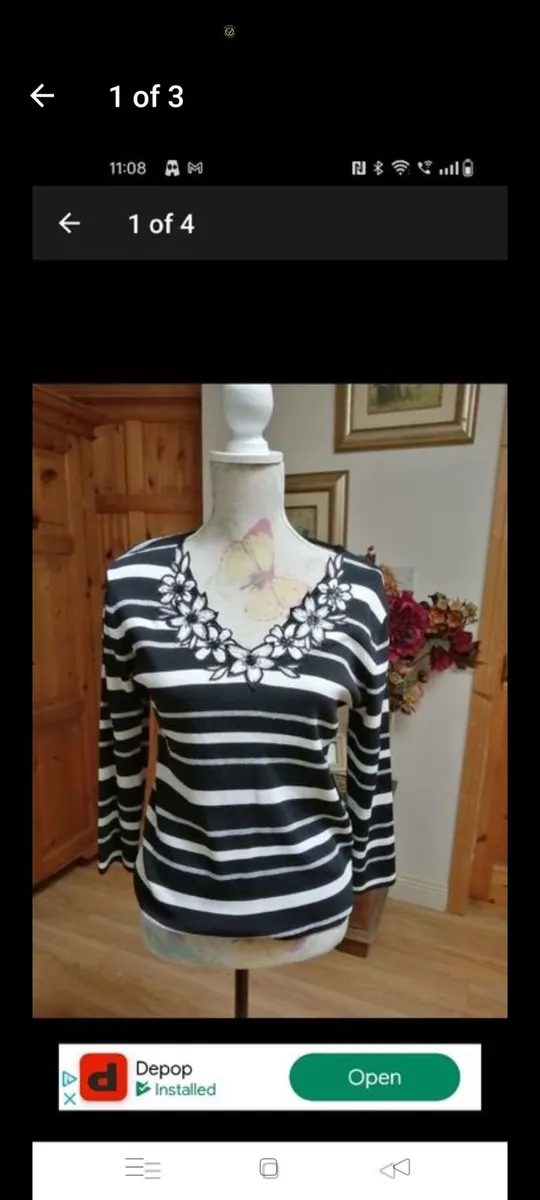 Ladies CASAMIA black and white top Like new with S - Image 1