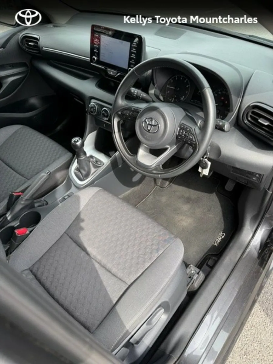 Toyota Yaris YARIS 1.0 LUNA - Image 3