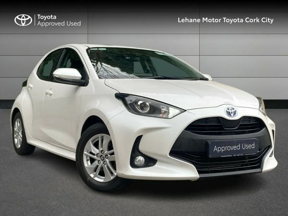Toyota Yaris 1.5 HYBRID LUNA 4DR AUTO - Image 1