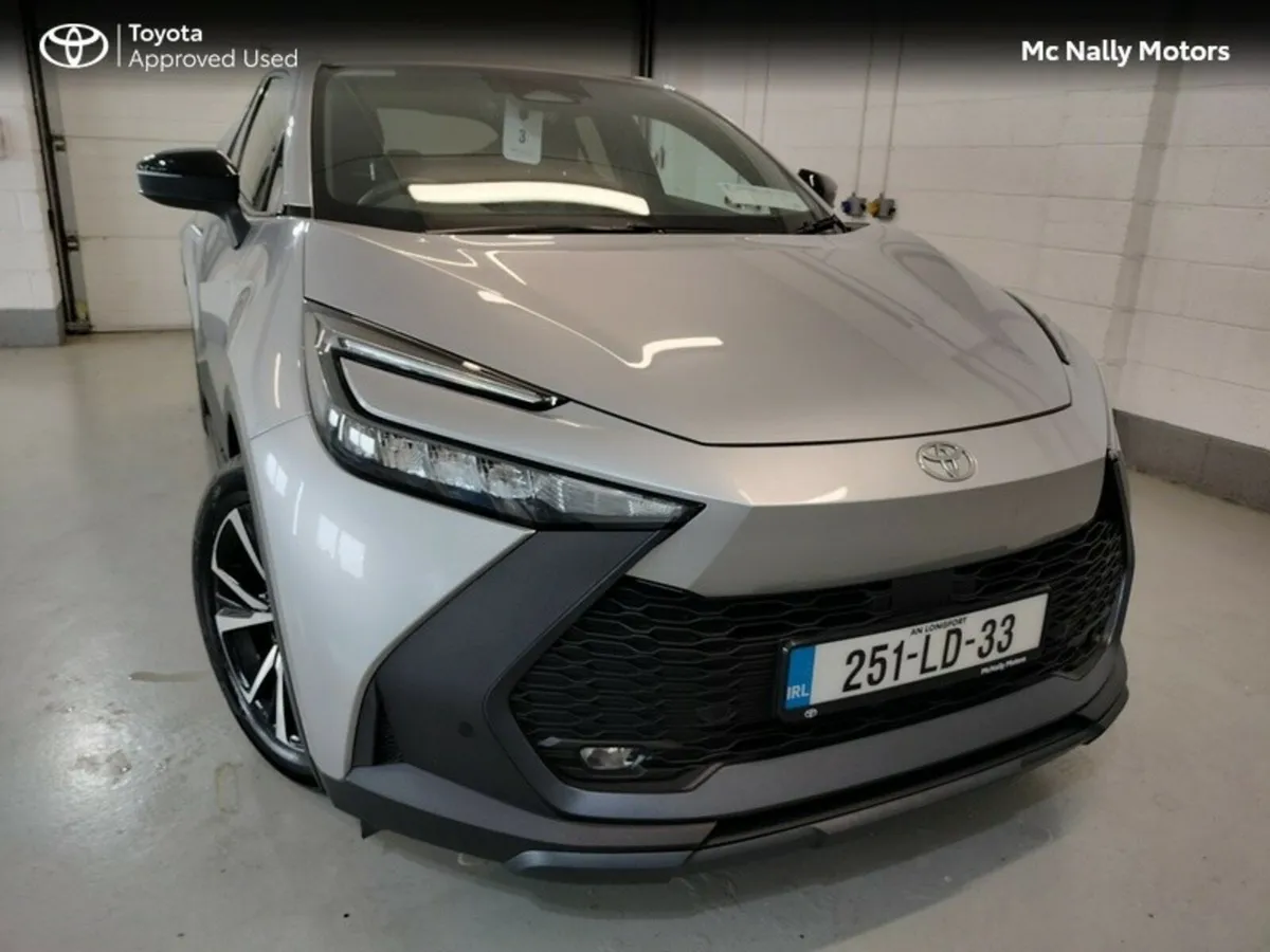 Toyota C-HR HYBRID SPORT DEMO + ACCESSORIES - Image 1