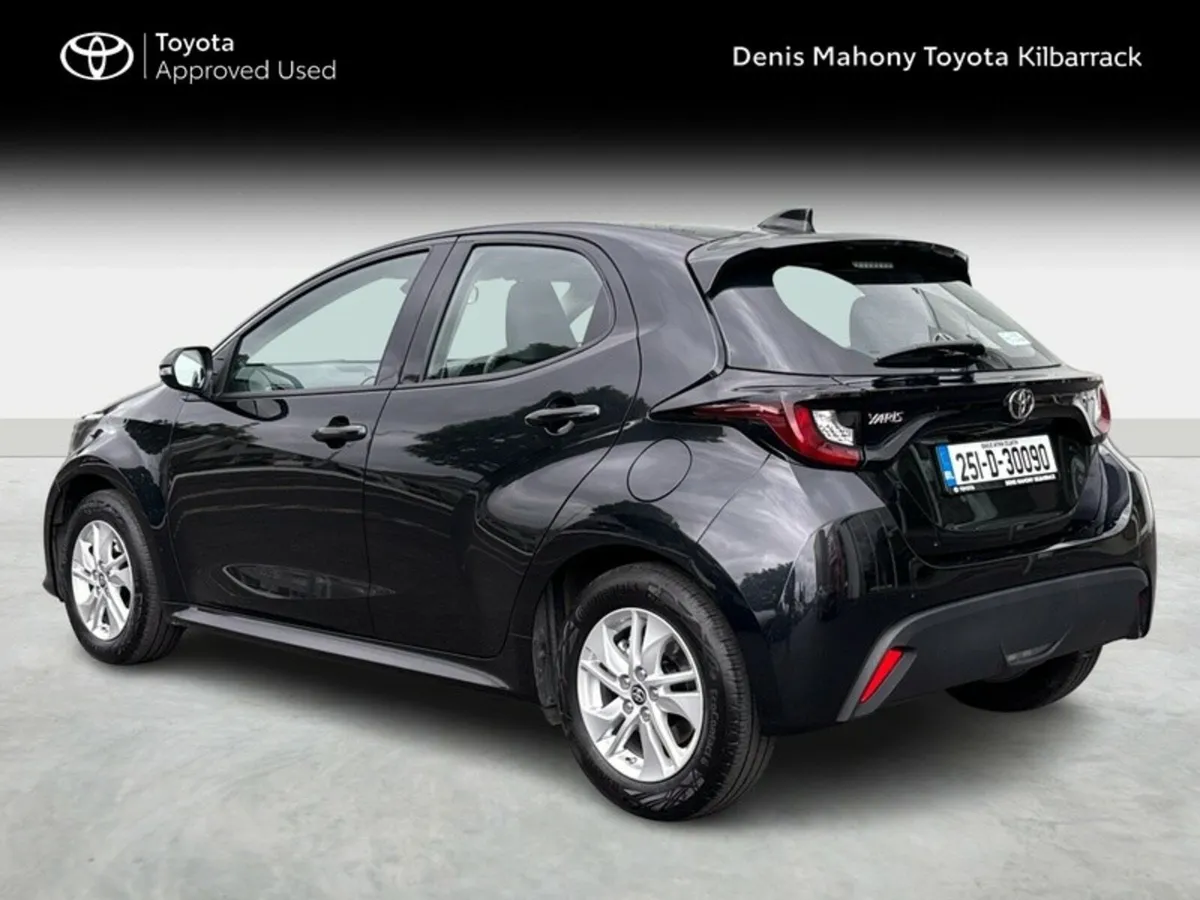 Toyota Yaris HYBRID LUNA 3 YEARS FREE SERVICING - Image 2