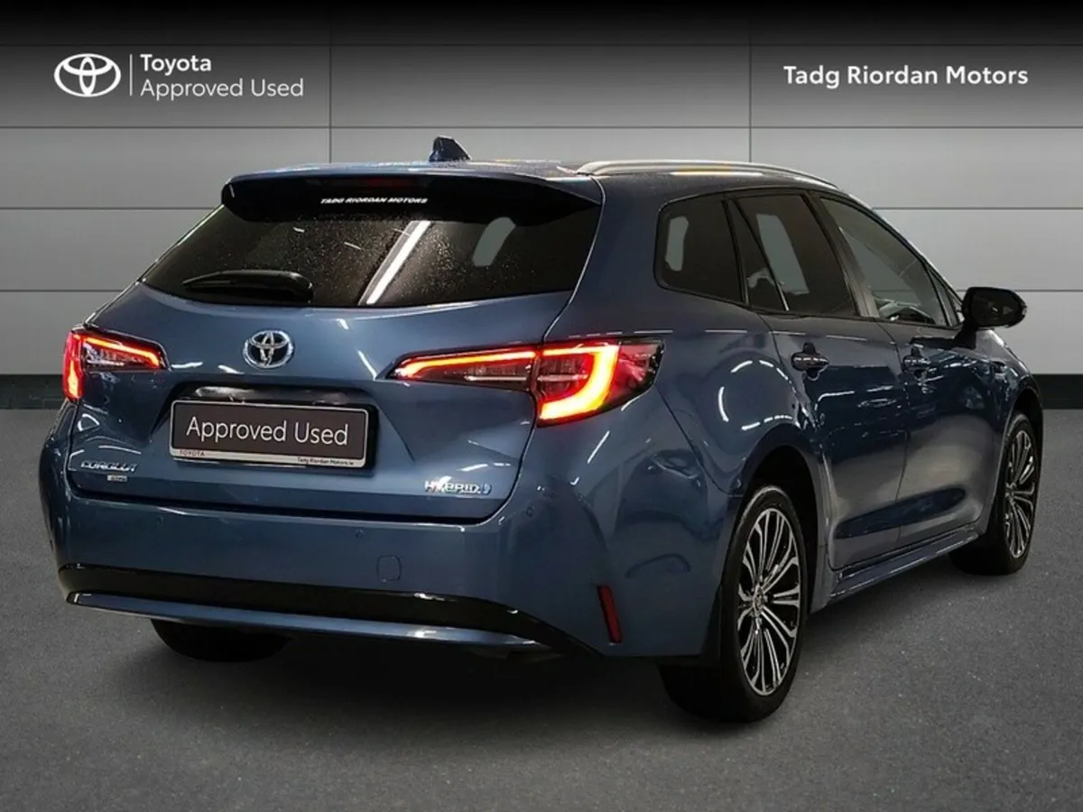Toyota Corolla HYBRID SOL T/S - Image 2